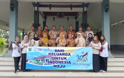 Kecamatan Banjarnegara dan Balai Penyuluh KB Gelar Tumpengan Peringati Hari Keluarga Nasional 2025